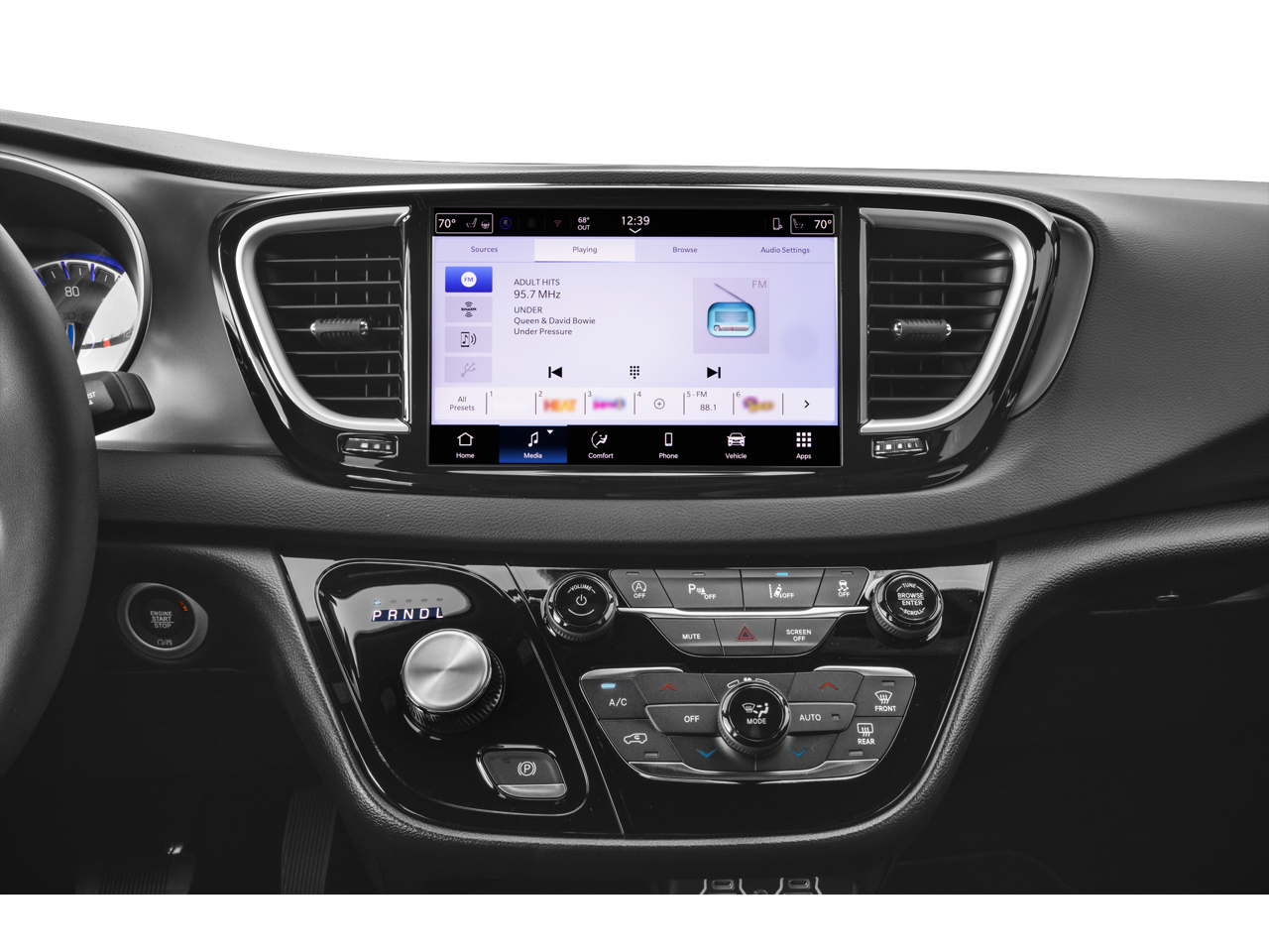 2025 Chrysler Voyager LX