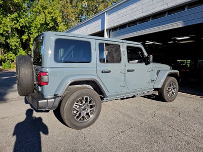 2026 Jeep Wrangler 4-Door Sahara 4x4