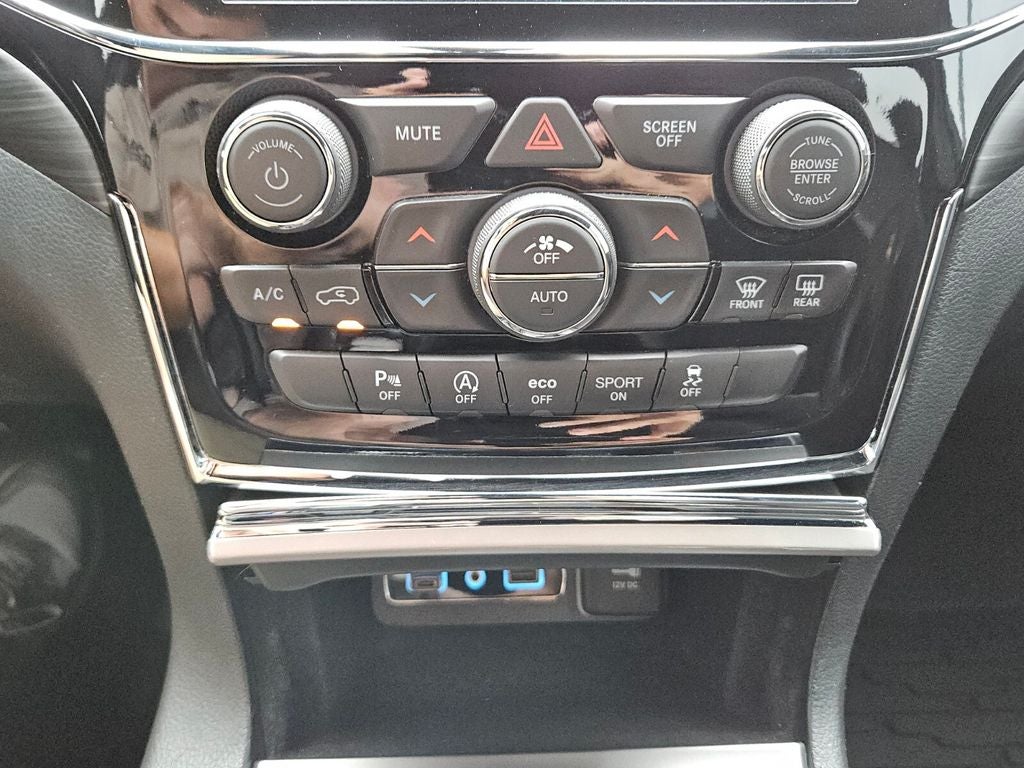 2020 Jeep Grand Cherokee Altitude 4x2