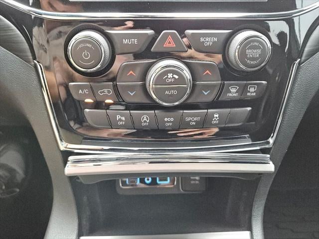 2020 Jeep Grand Cherokee Altitude 4x2