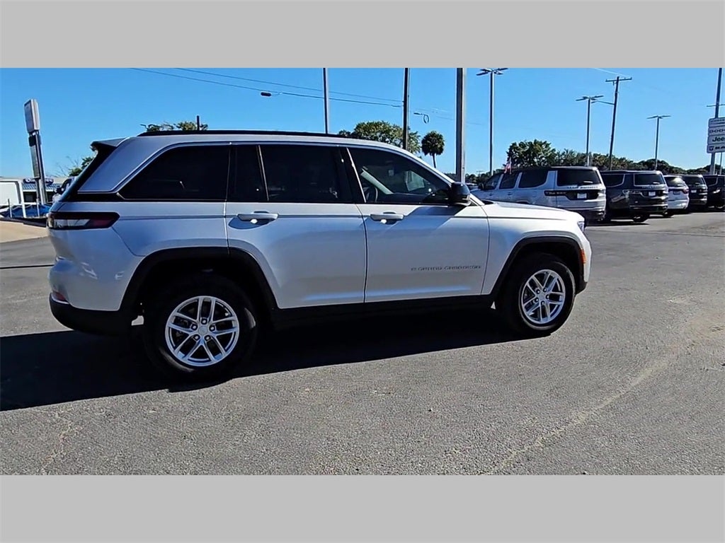 2025 Jeep Grand Cherokee Laredo X 4x2