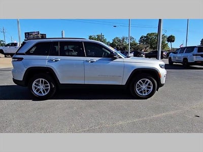 2025 Jeep Grand Cherokee Laredo X 4x2
