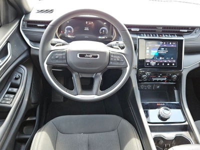 2025 Jeep Grand Cherokee Laredo X 4x2