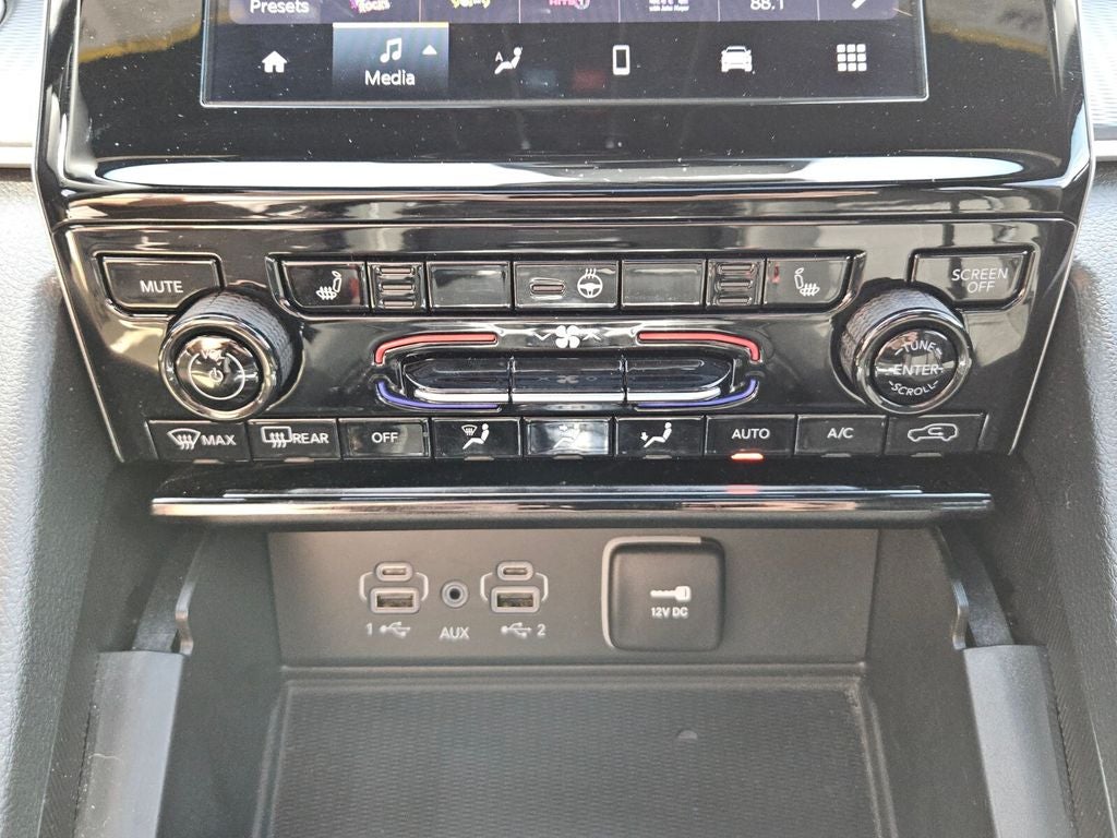 2025 Jeep Grand Cherokee Laredo X 4x2