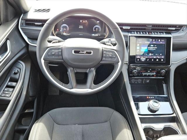 2025 Jeep Grand Cherokee Laredo X 4x2