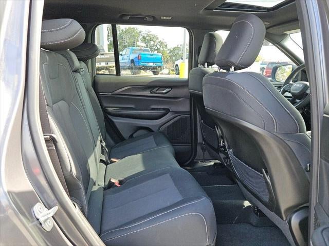 2025 Jeep Grand Cherokee Laredo X 4x2