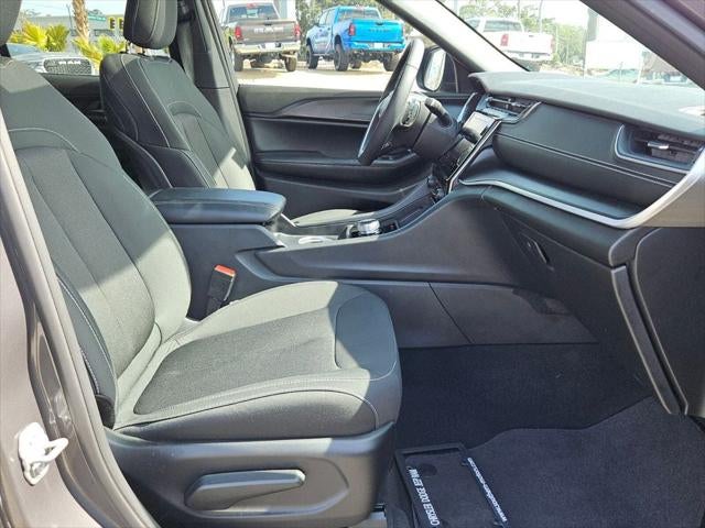 2025 Jeep Grand Cherokee Laredo X 4x2