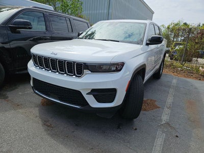 2023 Jeep Grand Cherokee Laredo 4x4