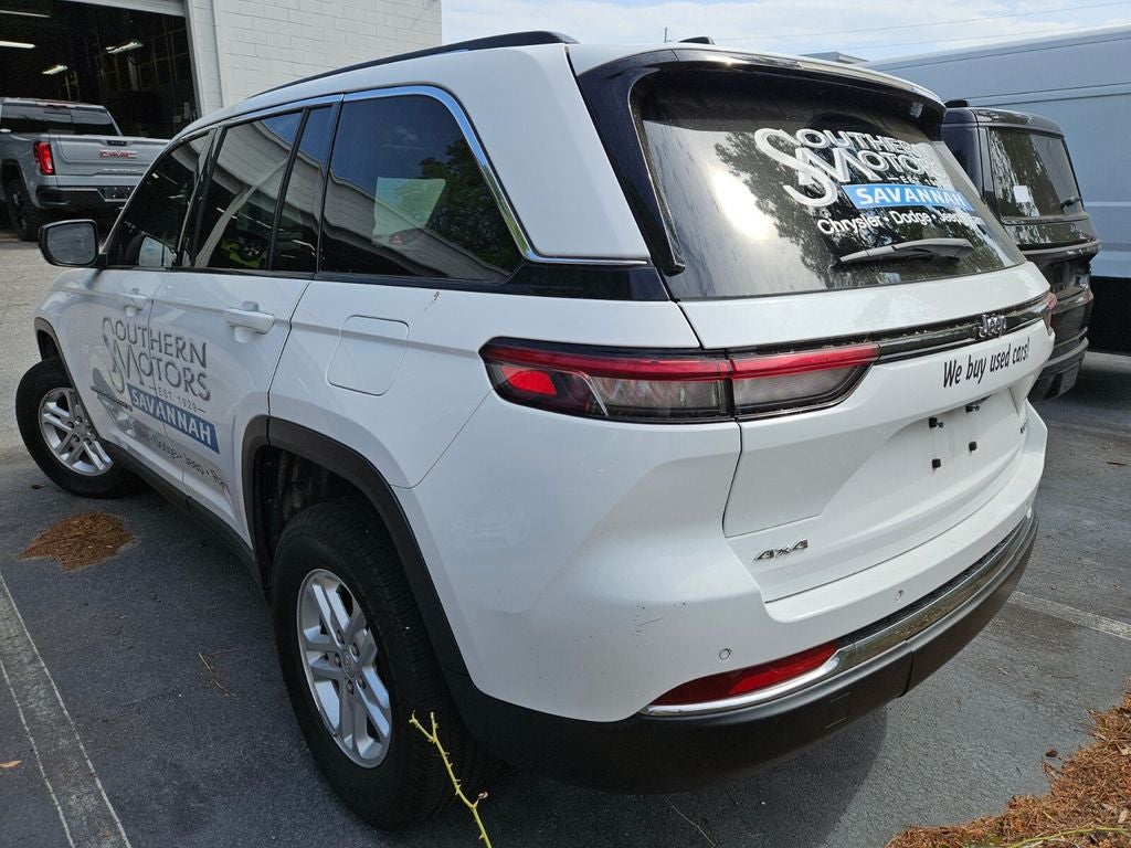 2023 Jeep Grand Cherokee Laredo 4x4