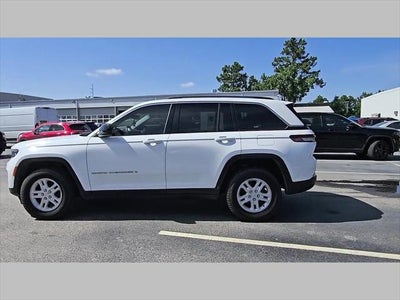 2023 Jeep Grand Cherokee Laredo 4x4
