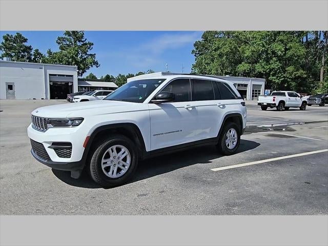2023 Jeep Grand Cherokee Laredo 4x4