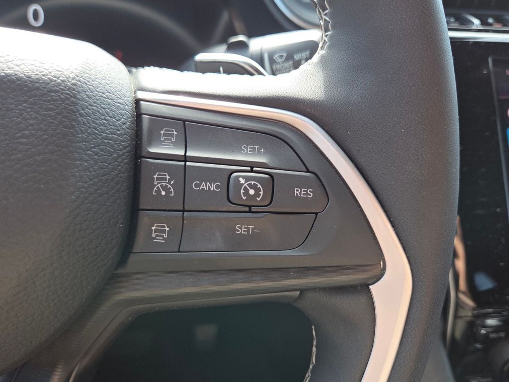 2024 Jeep Grand Cherokee L Laredo X 4x2