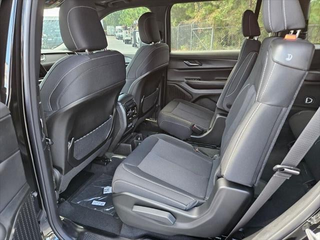 2024 Jeep Grand Cherokee L Laredo X 4x2