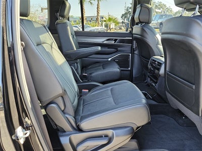 2023 Jeep Wagoneer Series II Carbide 4x2