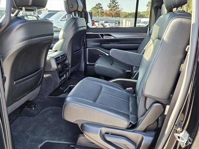 2023 Jeep Wagoneer Series II Carbide 4x2