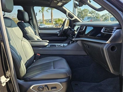 2023 Jeep Wagoneer Series II Carbide 4x2