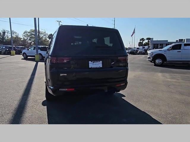 2023 Jeep Wagoneer Series II Carbide 4x2