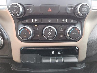 2022 RAM Ram 1500 Laramie Crew Cab 4x2 5'7' Box