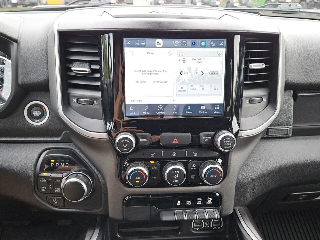 2022 RAM 1500 Big Horn Crew Cab 4x4 5'7' Box