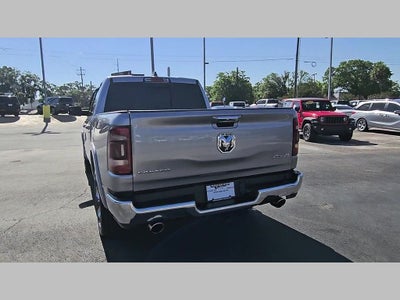 2022 RAM 1500 Limited Crew Cab 4x4 5'7' Box