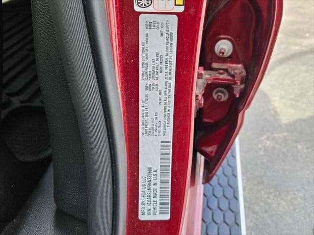 2022 RAM 1500 Laramie Crew Cab 4x4 5'7' Box