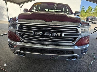 2022 RAM 1500 Laramie Crew Cab 4x4 5'7' Box