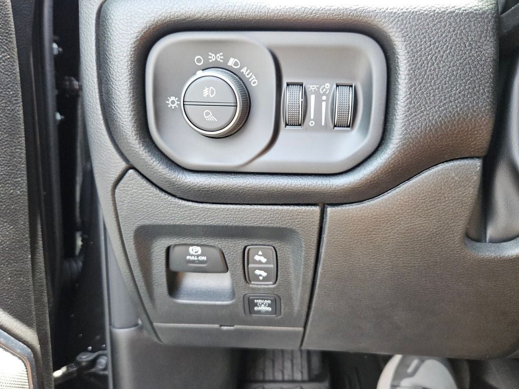 2026 RAM Ram 1500 Laramie Crew Cab 4x4 5'7' Box