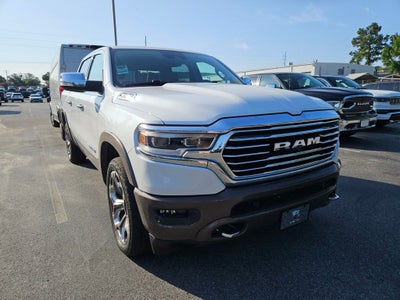 2020 RAM 1500 Laramie Longhorn Crew Cab 4x4 5'7' Box