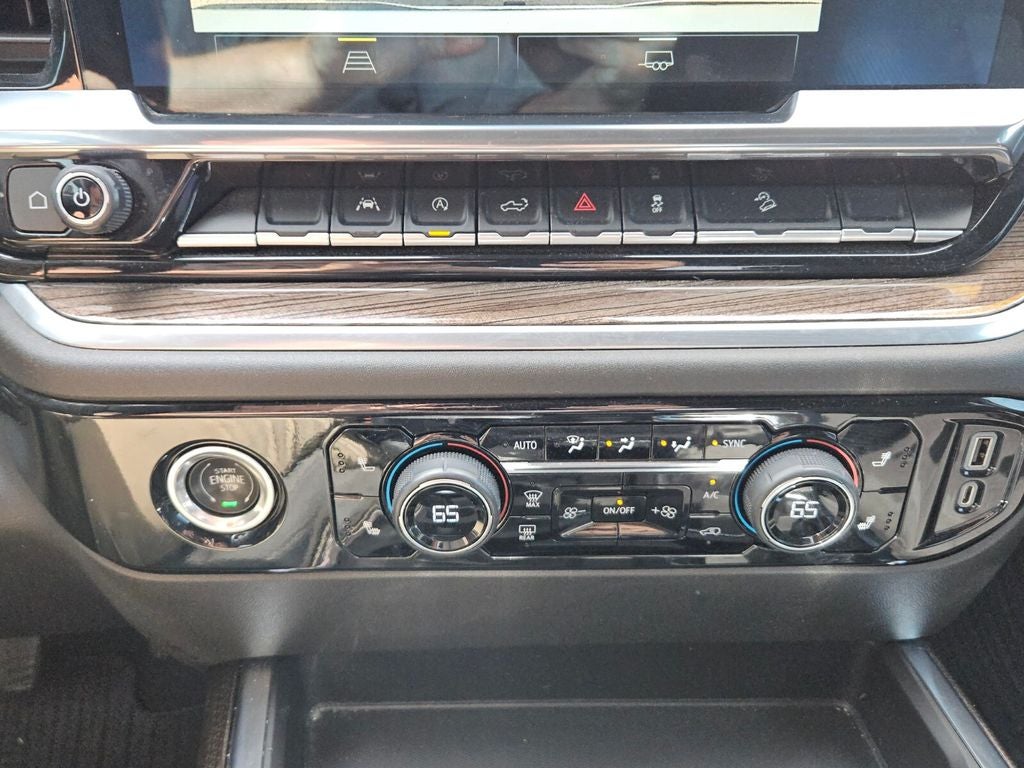 2023 Chevrolet Silverado 1500 4WD Crew Cab Short Bed RST