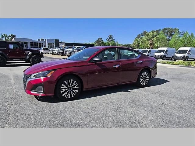 2025 Nissan Altima SV FWD