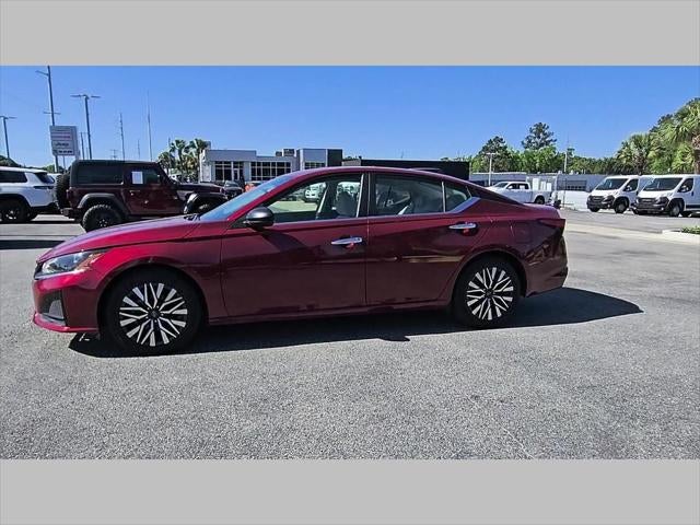 2025 Nissan Altima SV FWD