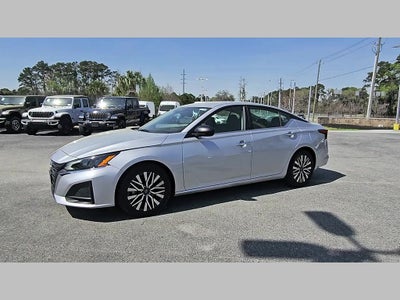 2024 Nissan Altima SV FWD
