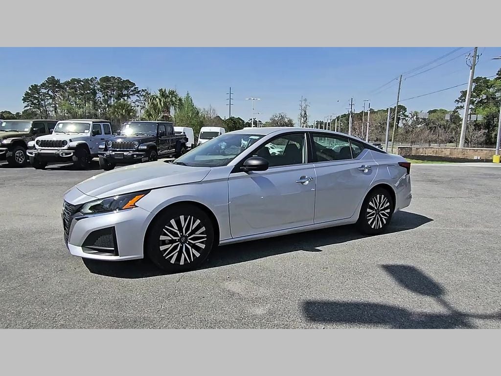 2024 Nissan Altima SV FWD
