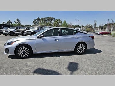 2024 Nissan Altima SV FWD