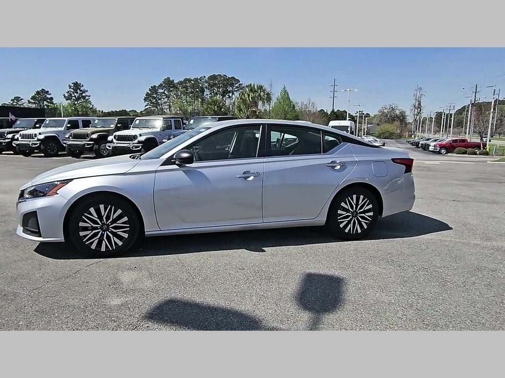 2024 Nissan Altima SV FWD