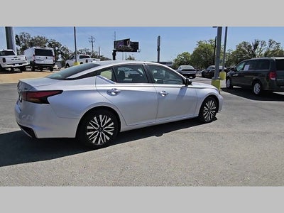 2024 Nissan Altima SV FWD