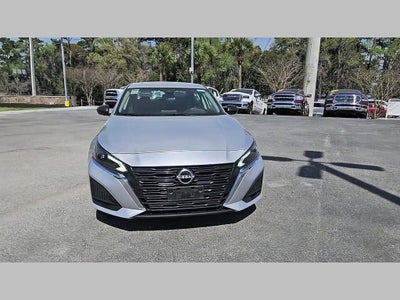 2024 Nissan Altima SV FWD