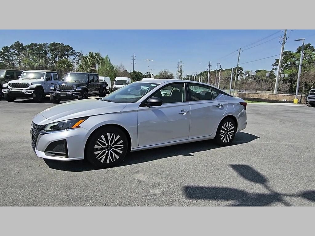 2024 Nissan Altima SV FWD
