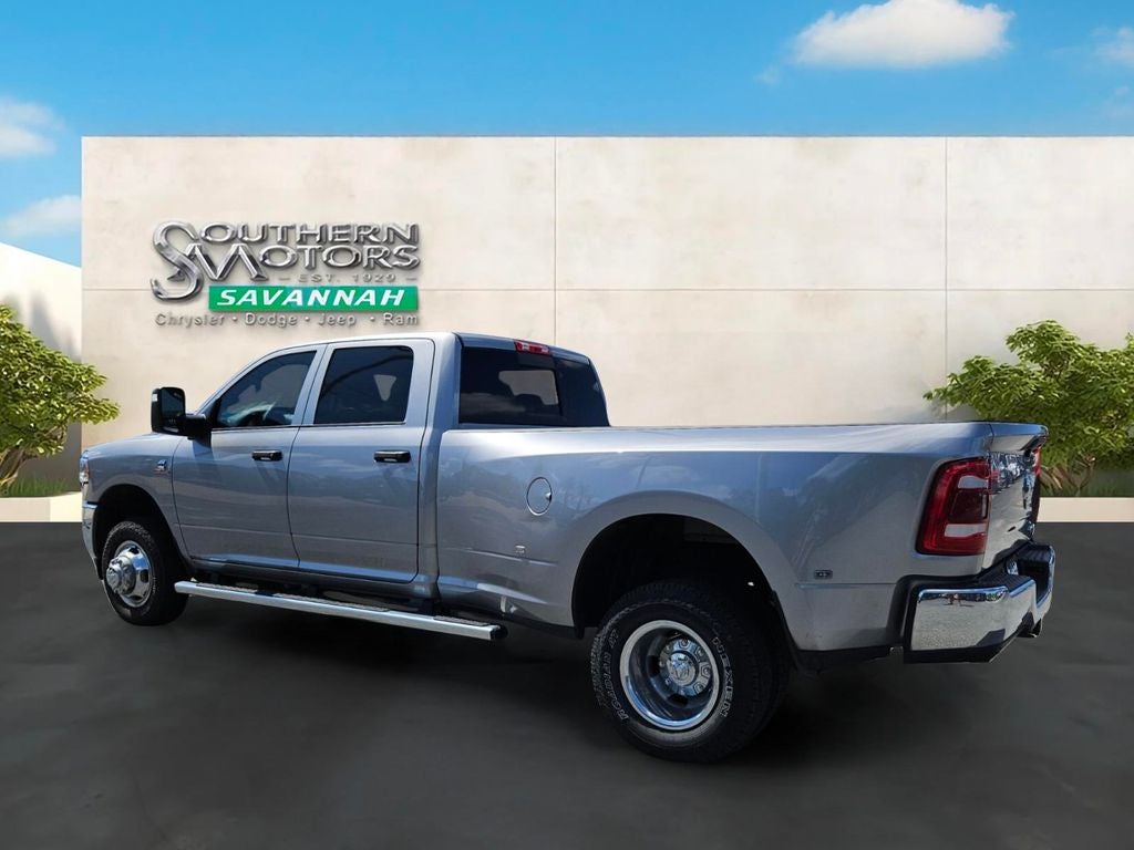 2024 RAM 3500 Tradesman Crew Cab 4x4 8' Box