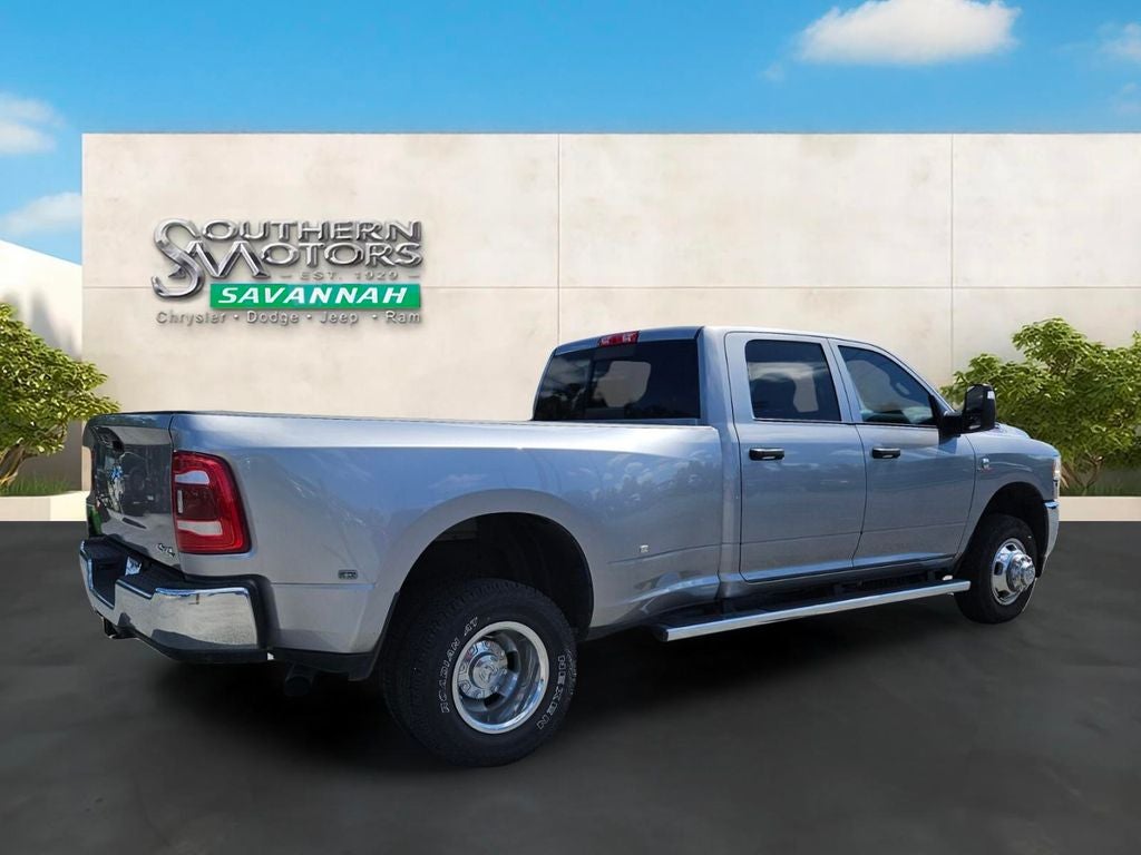 2024 RAM 3500 Tradesman Crew Cab 4x4 8' Box