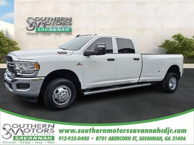 2023 RAM 3500 Tradesman Crew Cab 4x4 8' Box