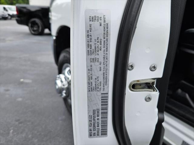 2023 RAM 3500 Tradesman Crew Cab 4x4 8' Box