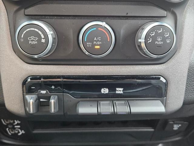 2023 RAM 3500 Tradesman Crew Cab 4x4 8' Box