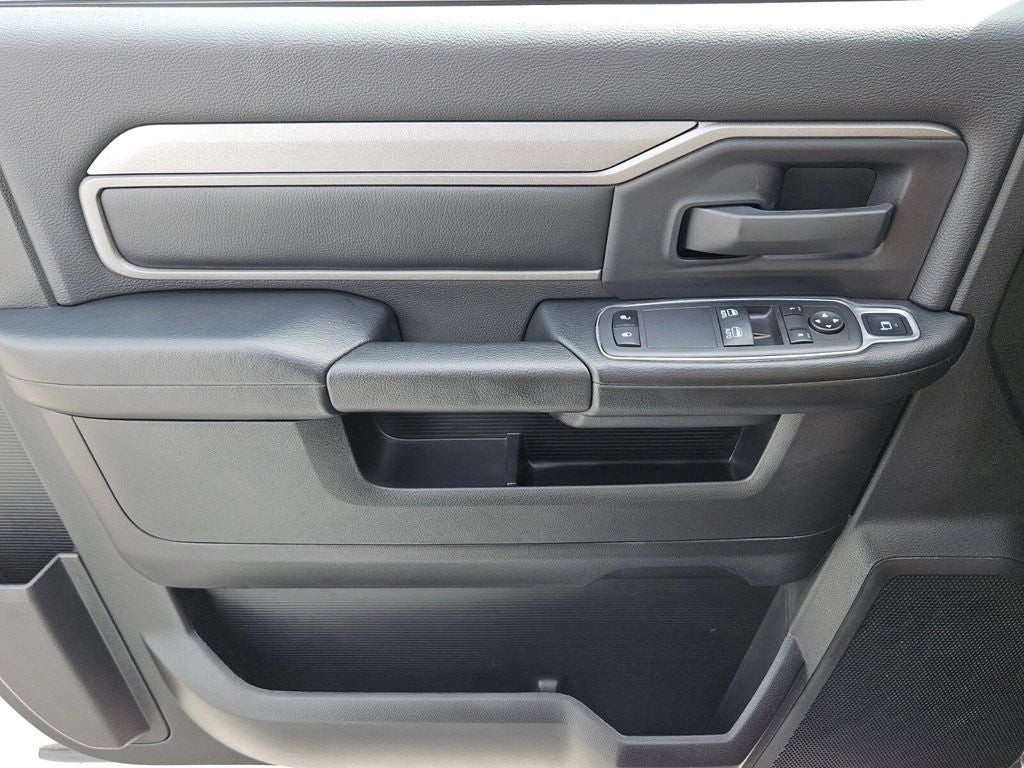 2024 RAM 2500 Tradesman Regular Cab 4x2 8' Box