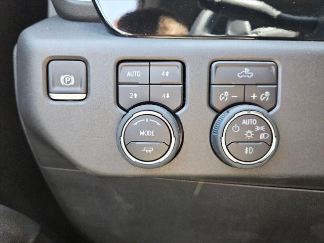 2025 Chevrolet Silverado 1500 4WD Crew Cab Short Bed LT Trail Boss