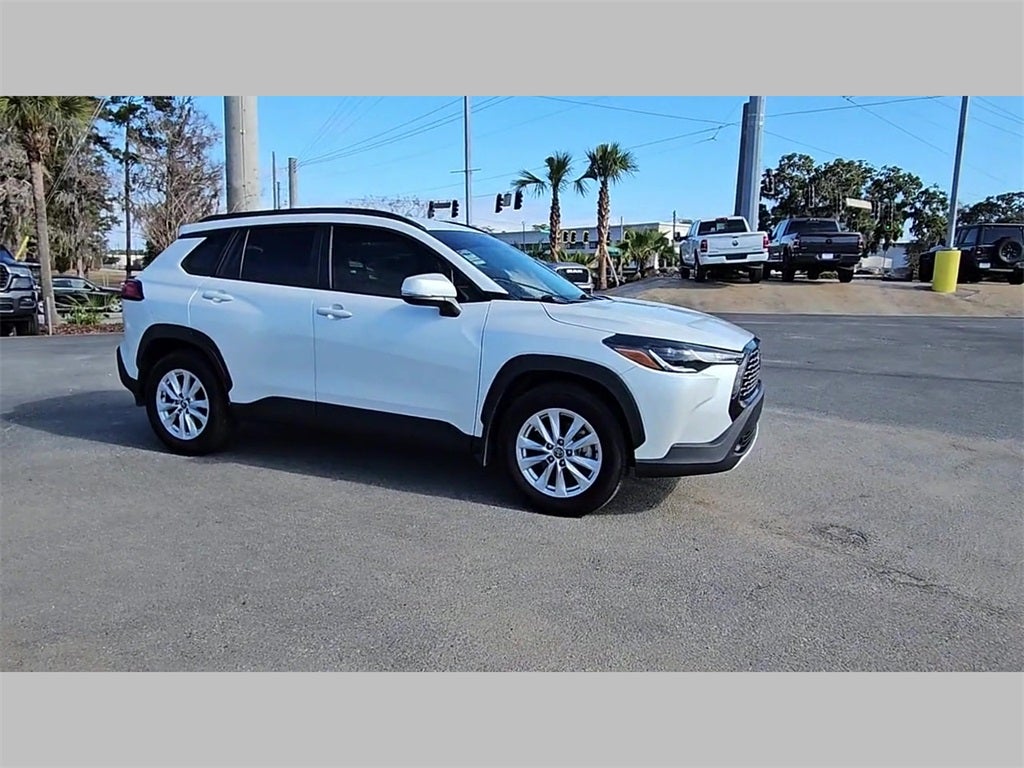2024 Toyota Corolla Cross LE