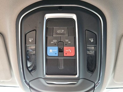 2023 Jeep Grand Cherokee Laredo 4x2
