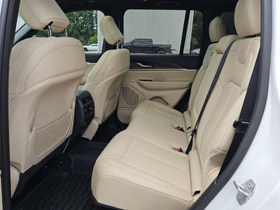 2025 Jeep Grand Cherokee Limited 4x2