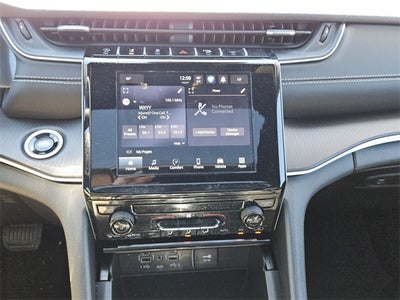 2025 Jeep Grand Cherokee Laredo X 4x4