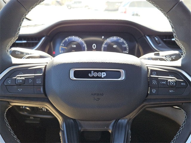 2025 Jeep Grand Cherokee Laredo X 4x4